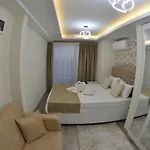 Isil Apartahotel *